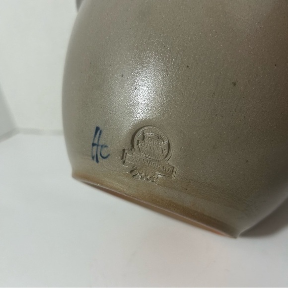 Vintage Rowe Pottery Works Salt Glazed Crock Jar 2002 Blue Gray Holds 4 Cups - Picture 4 of 6